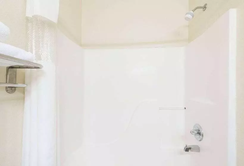 ホテル Days Inn & Suites By Wyndham Prattville Montgomery