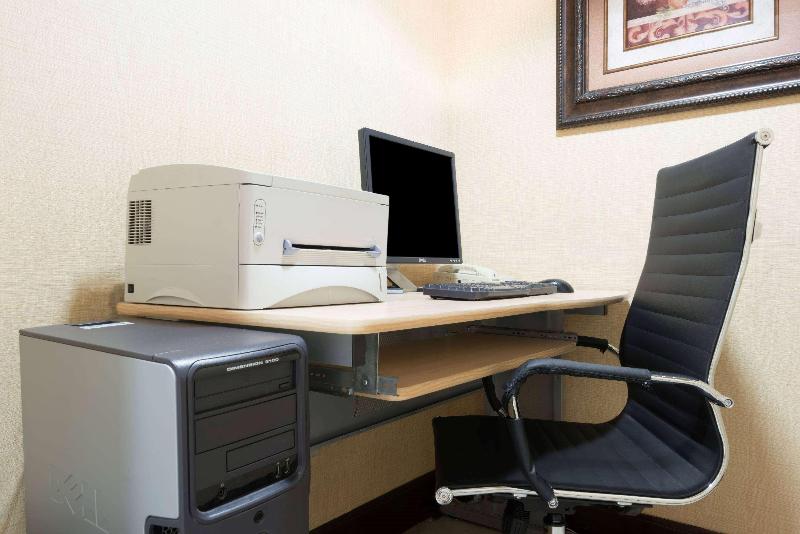 فندق Days Inn & Suites By Wyndham Prattville Montgomery