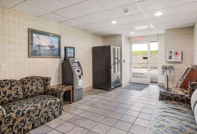 בית מלון כפרי Econo Lodge Morristown