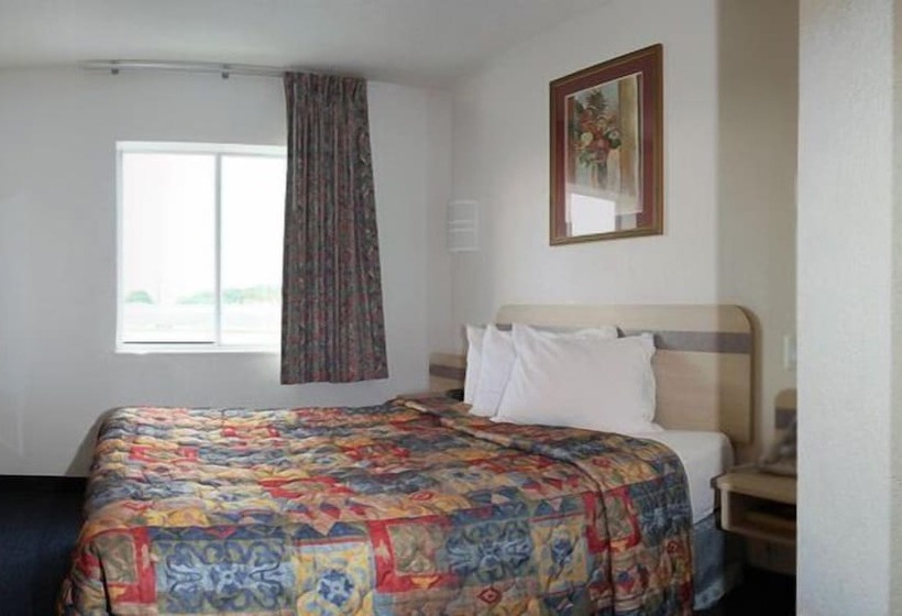 בית מלון כפרי Econo Lodge Morristown