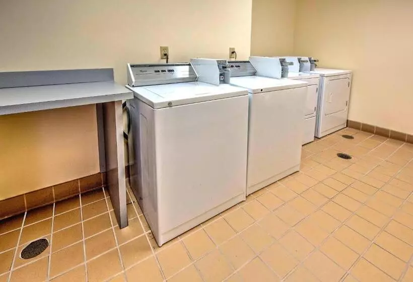 Отель Fairfield Inn & Suites Memphis Olive Branch