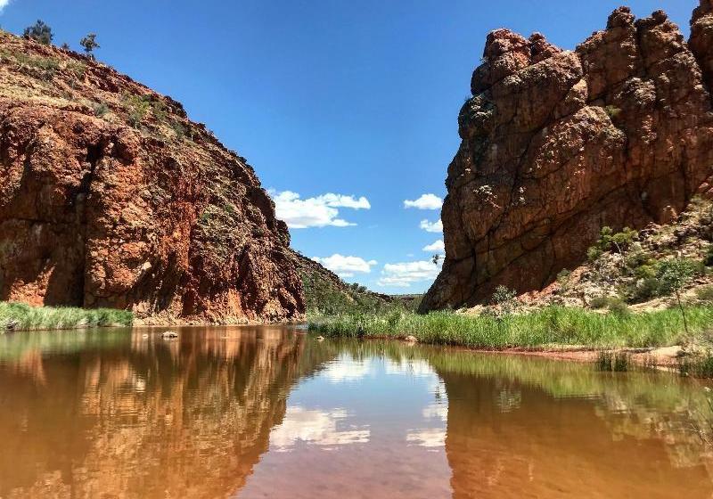 فندق Glen Helen Lodge, Nt