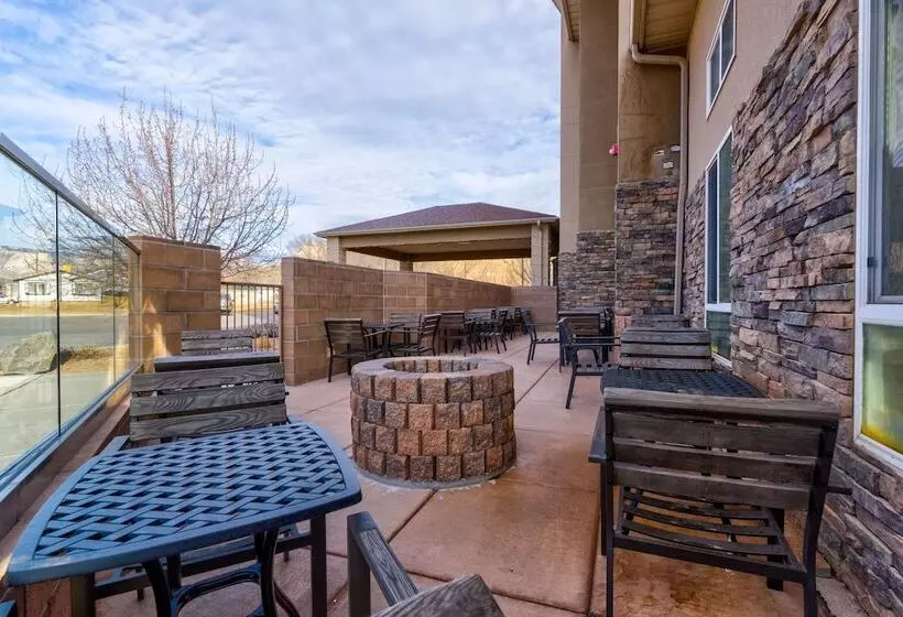 Grand Vista Hotel Parachute