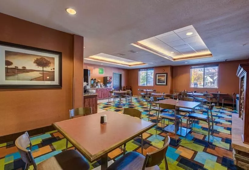 Grand Vista Hotel Parachute