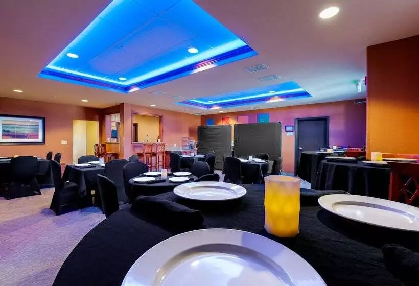 Grand Vista Hotel Parachute