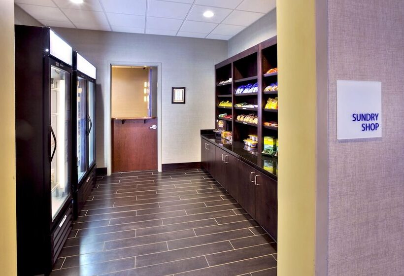 Отель Holiday Inn Express & Suites Oak Ridge, An Ihg