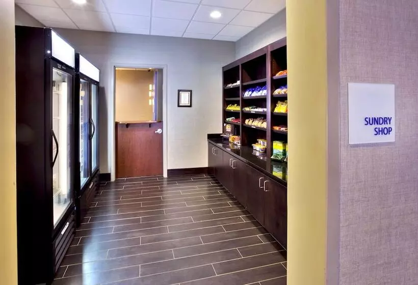 호텔 Holiday Inn Express & Suites Oak Ridge, An Ihg