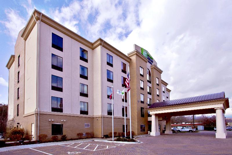 Отель Holiday Inn Express & Suites Oak Ridge, An Ihg