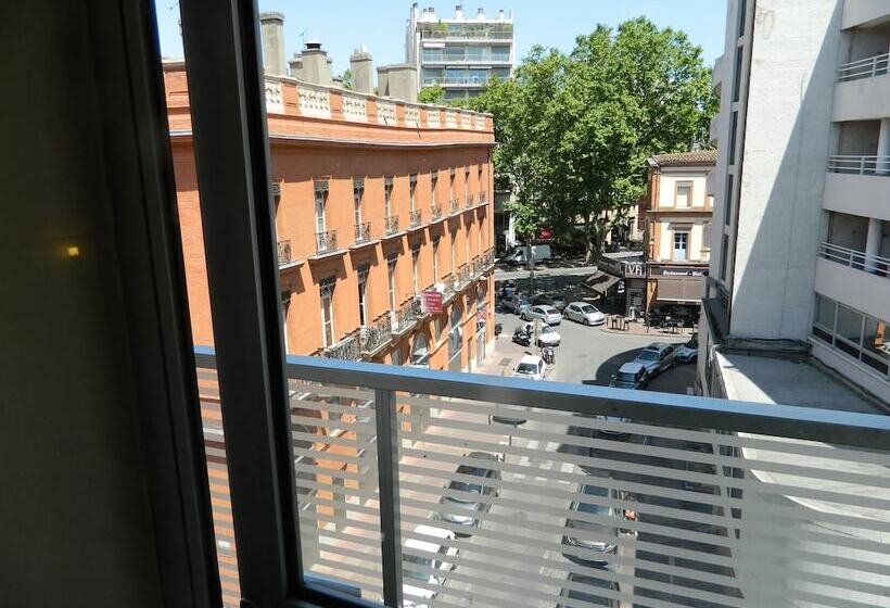 فندق Ours Blanc  Place Victor Hugo