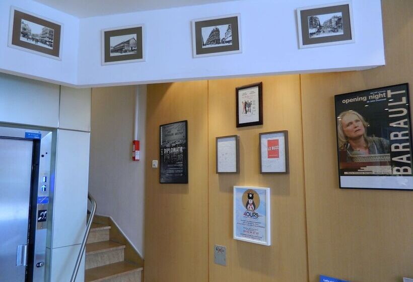 فندق Ours Blanc  Place Victor Hugo