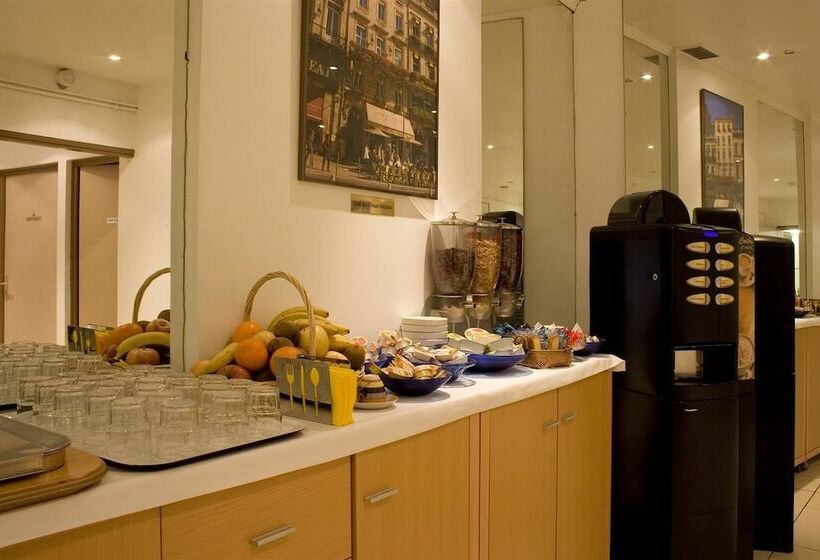 فندق Ours Blanc  Place Victor Hugo