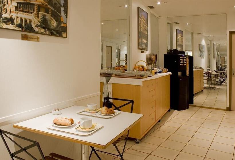 فندق Ours Blanc  Place Victor Hugo