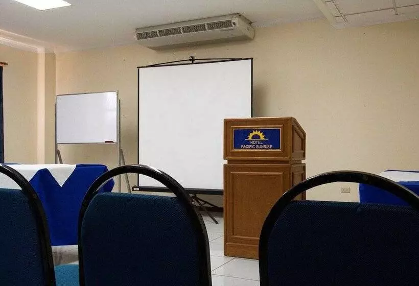 هتل Pacific Sunrise