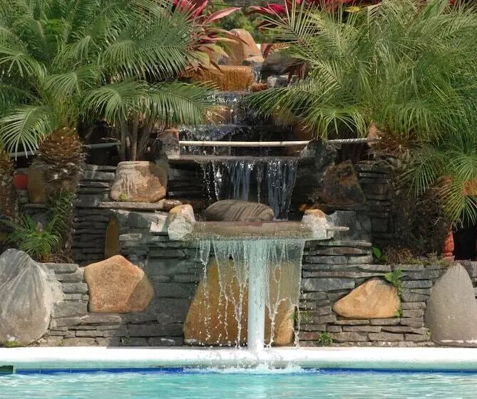 هتل Pacific Sunrise