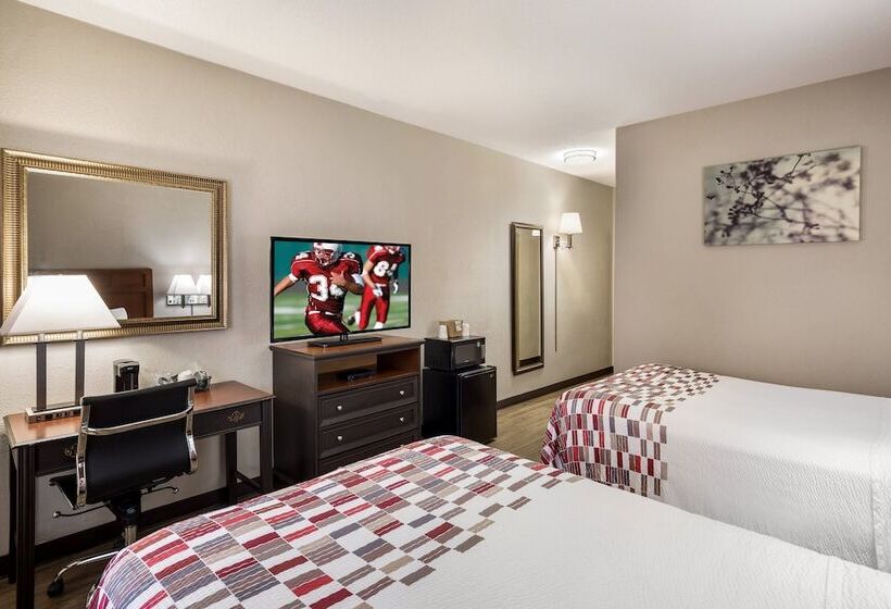 Отель Red Roof Inn & Suites Bloomsburg   Mifflinville