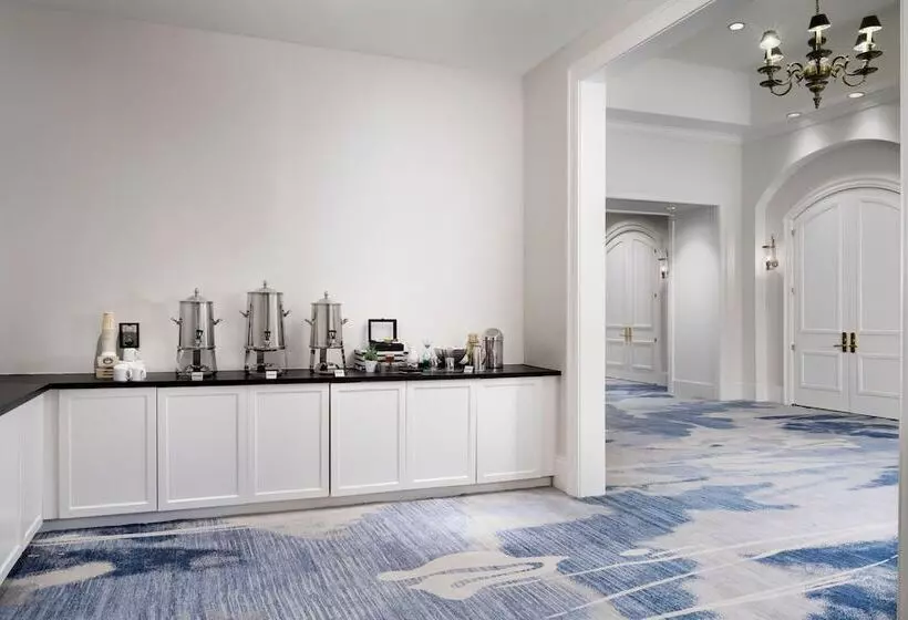 هتل Renaissance Portsmouthnorfolk Waterfront