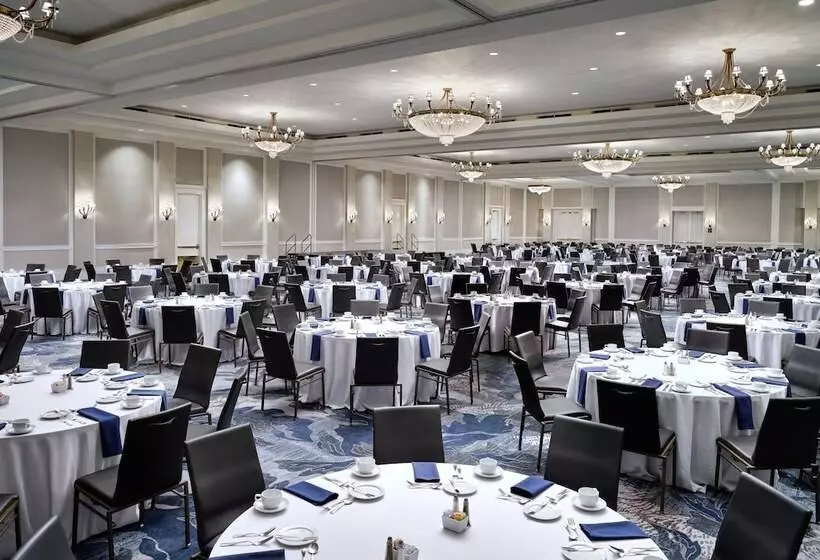 هتل Renaissance Portsmouthnorfolk Waterfront