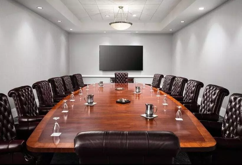 هتل Renaissance Portsmouthnorfolk Waterfront