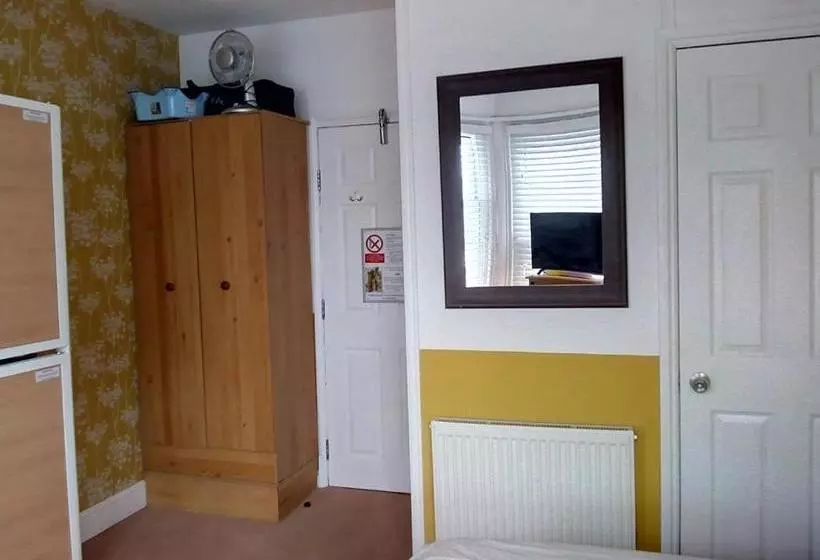 בית מלון כפרי Seamore Guest House