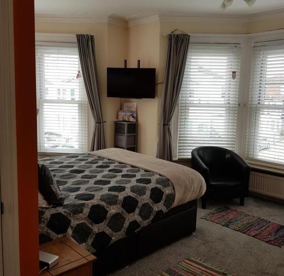 فندق Seamore Guest House