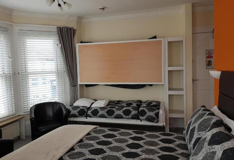 فندق Seamore Guest House