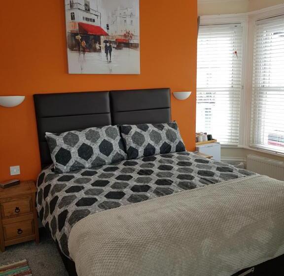 فندق Seamore Guest House