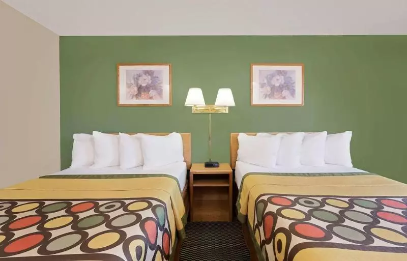 酒店 Super 8 By Wyndham Marshall