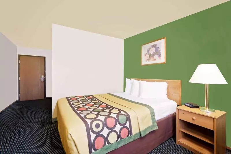 酒店 Super 8 By Wyndham Marshall