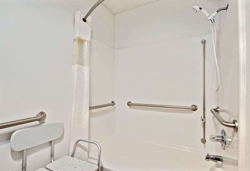 호텔 Super 8 By Wyndham Riverside/kansas City