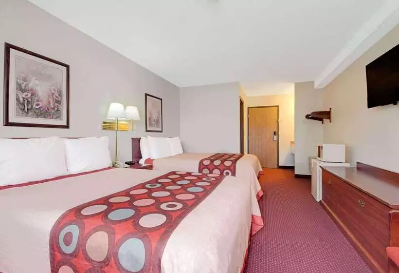 Отель Super 8 By Wyndham Riverside/kansas City