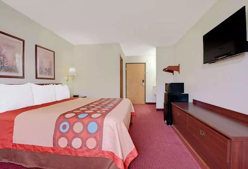 Отель Super 8 By Wyndham Riverside/kansas City