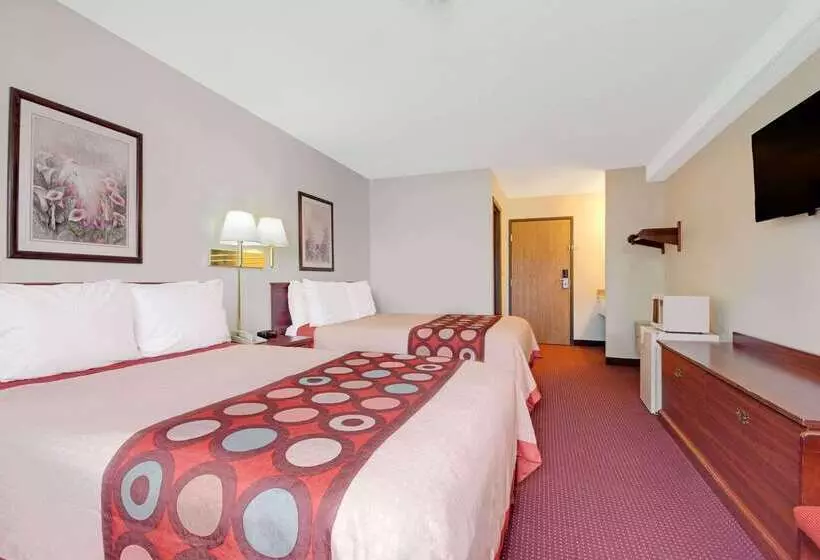 Отель Super 8 By Wyndham Riverside/kansas City