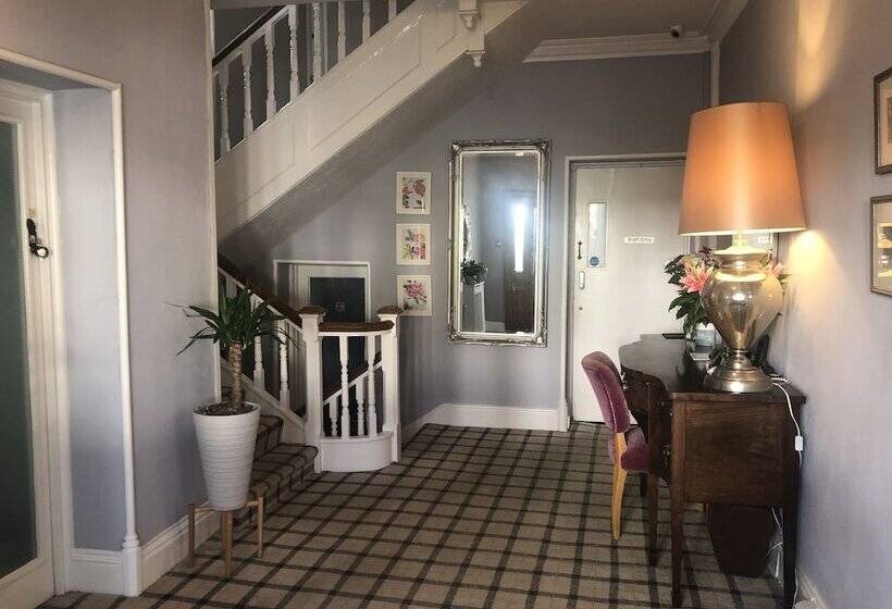 فندق White Lodge