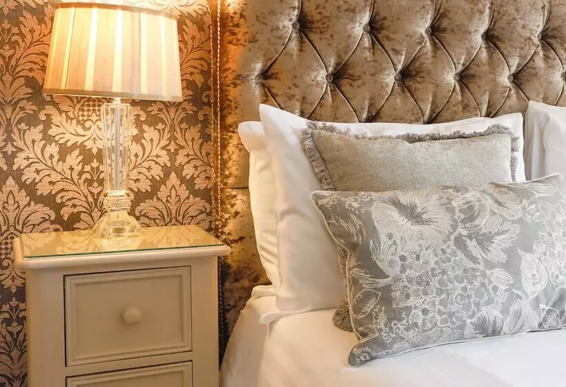 Отель White Lodge