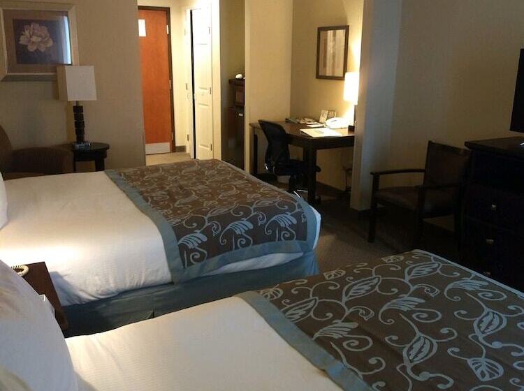 Отель Wingate By Wyndham New Braunfels