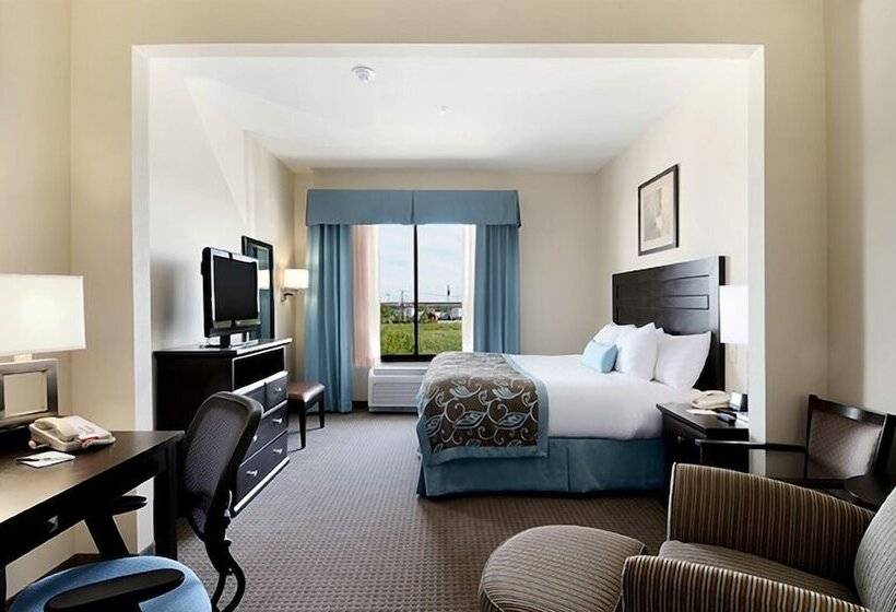 Отель Wingate By Wyndham New Braunfels