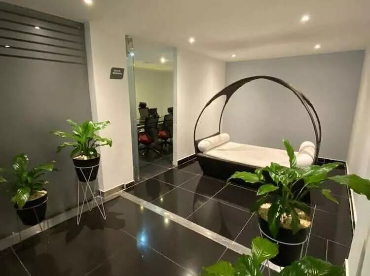 هتل Zi One Luxury