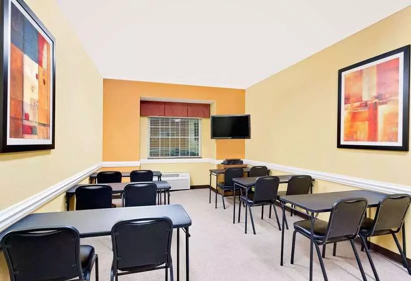 Microtel Inn & Suites By Wyndham Princeton