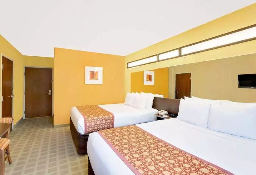 Microtel Inn & Suites By Wyndham Princeton