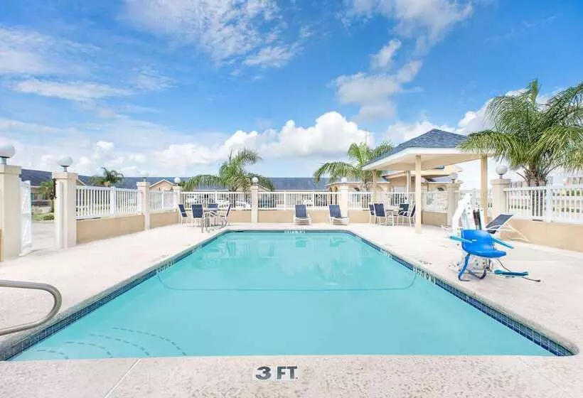 Мотель Days Inn By Wyndham Robstown