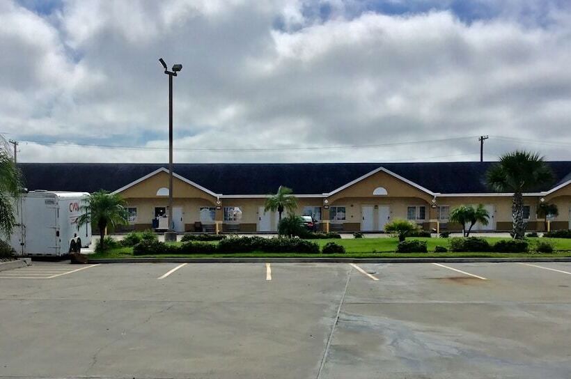 فندق على الطريق Days Inn By Wyndham Robstown