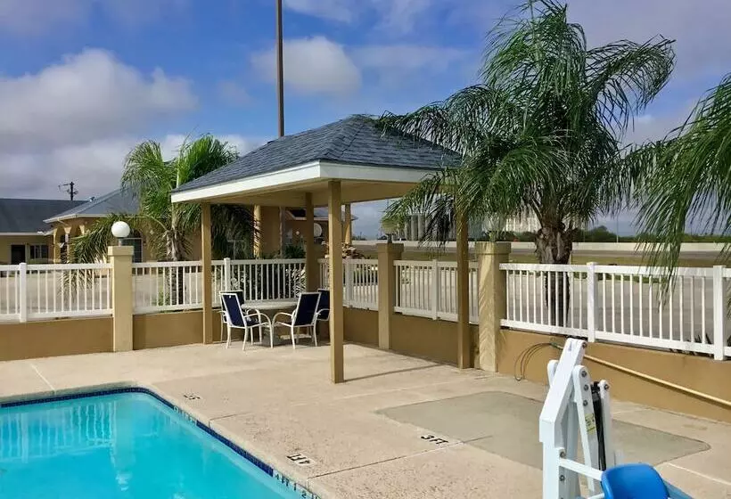 Мотель Days Inn By Wyndham Robstown