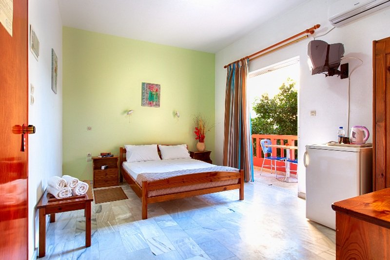 ベッドアンドブレックファースト Revekka Rooms