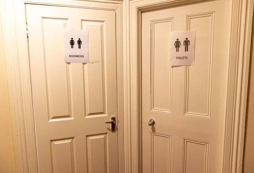 ベッドアンドブレックファースト Pebbles Guest House