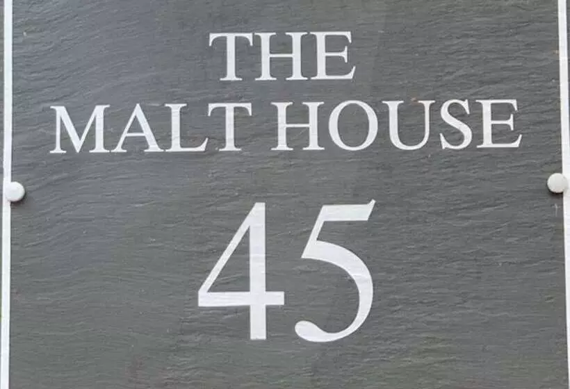 تختخواب و صبحانه The Malt House