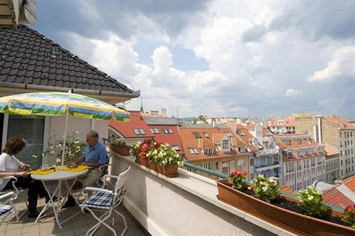 Boulevard City Panzió   Self Check In