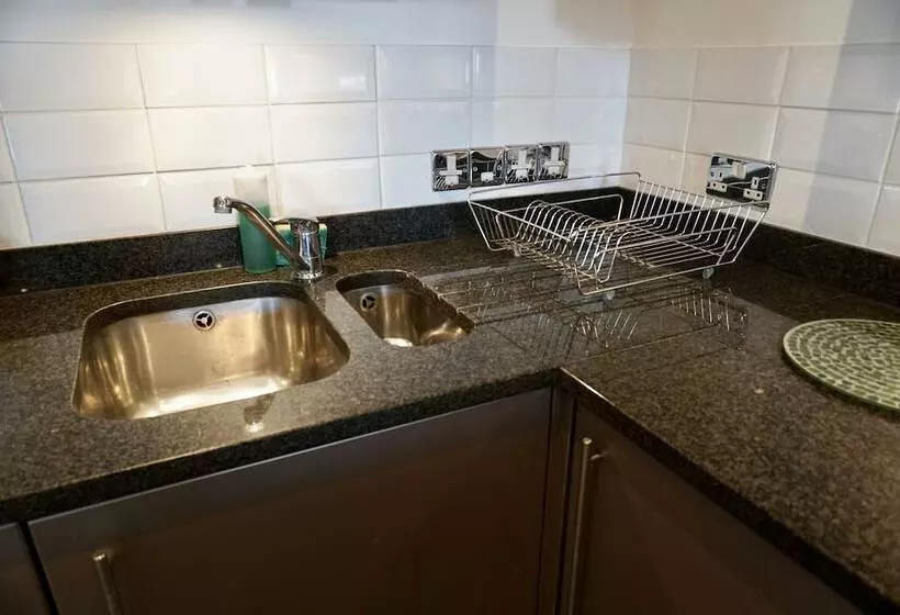 Fox Apartments