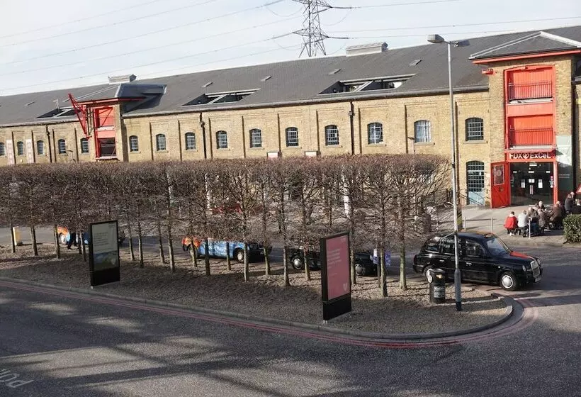 Fox Apartments