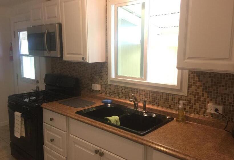 호텔 Aaron’s Cottage