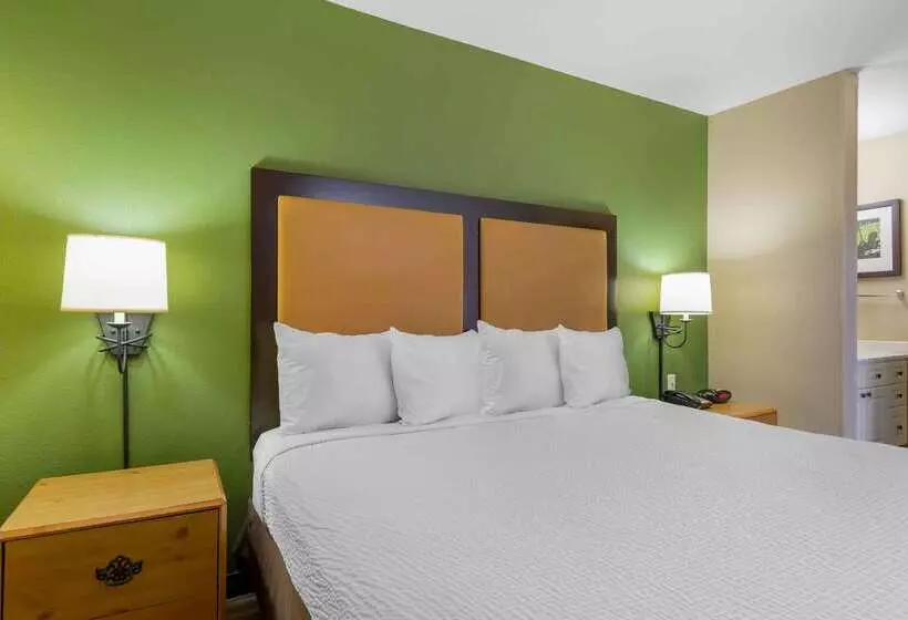 Отель Mainstay Suites Washington Dulles Airport